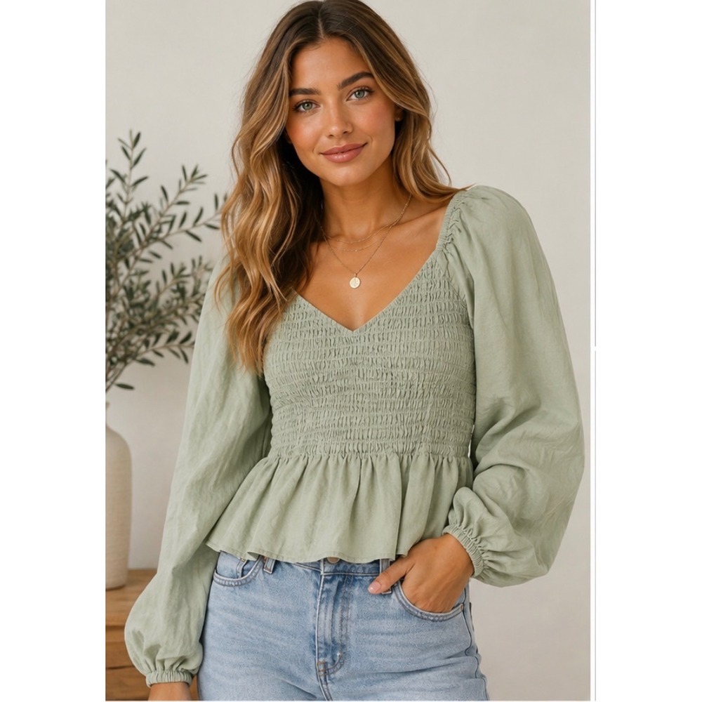 Chaser Dolce Top Sage Green Smocked Peplum Puff Sleeve Blouse Size Small